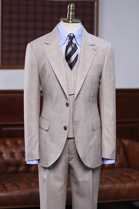 Broderick Special Khaki Plaid Peaked Lapel Three Pieces Prom Suits