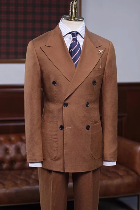 Clark New Arrival Brown Peaked Lapel Double Breasted Prom Suits