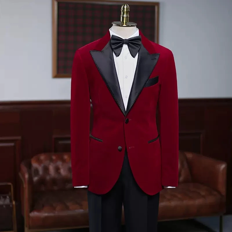 Colin Fashion Burgundy Peaked Lapel Velvet Prom Suits