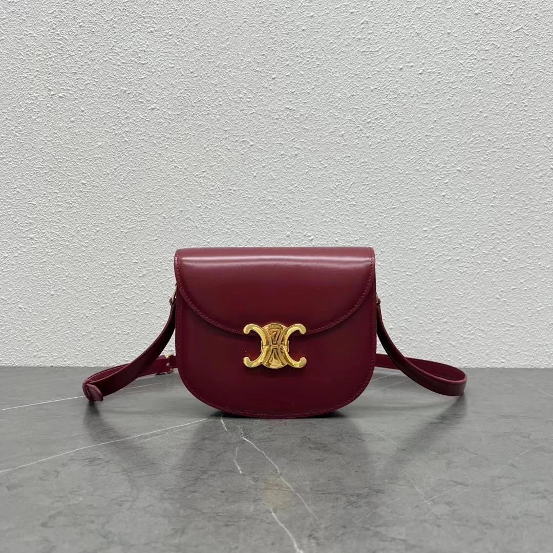 Celine Teen Besace Triomphe in Shiny Calfskin