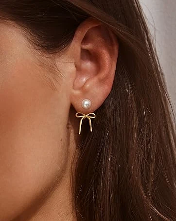 Dainty Gold Pearl Earrings