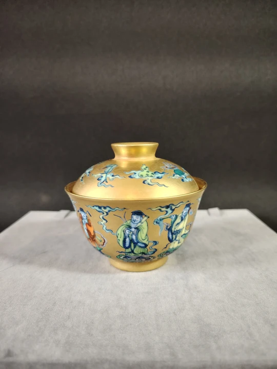 Golden Ground Eight Immortals Covered Bowl