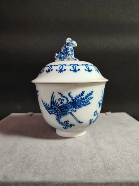 Kangxi Official Kiln Blue and White Dragon and Phoenix with Tianji Bird Pattern Covered Bowl