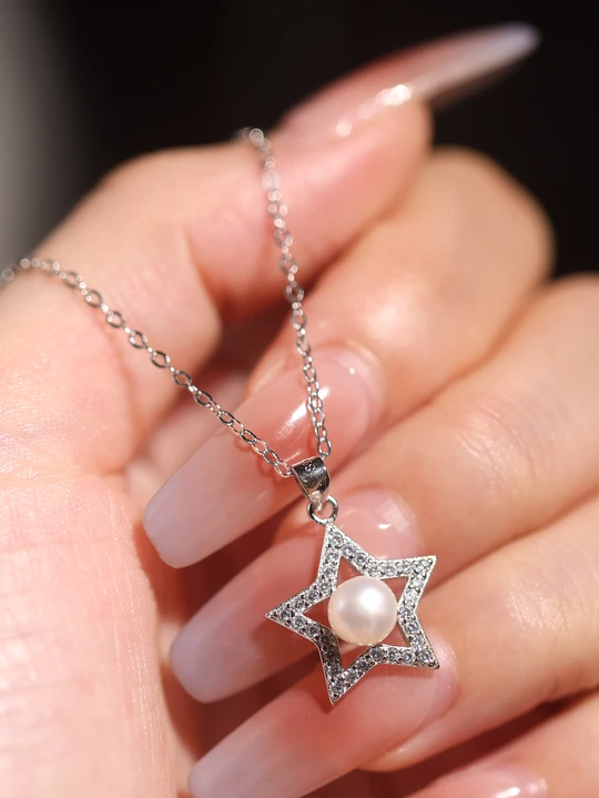 S925 Sterling Silver Adjustable Necklace with a Mother-of-Pearl Bead Five-pointed Star Pendant for Women