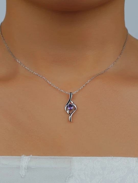S925 Sterling Silver Adjustable Necklace with a Leaf Pendant for Women
