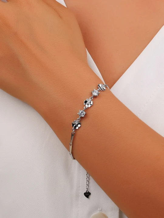 S925 Sterling Silver Adjustable Bracelet with Diamond-embellished Flowers for Women