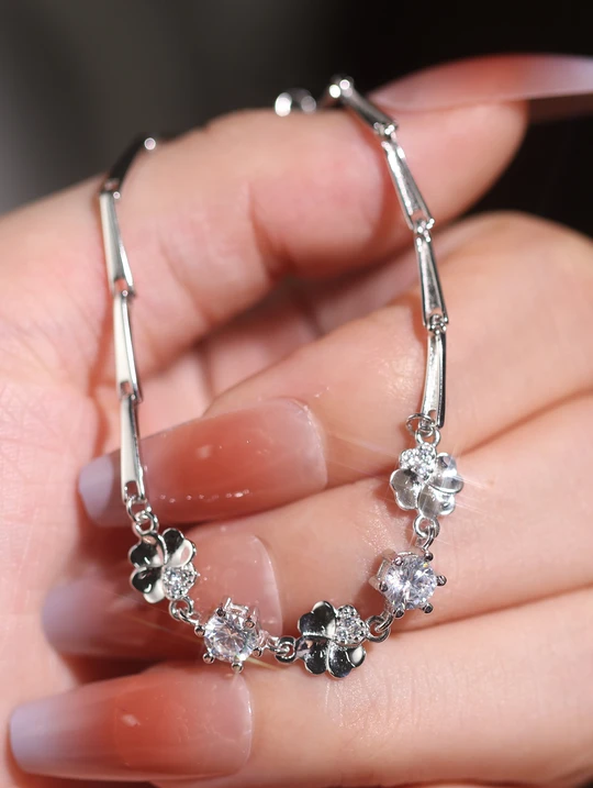 S925 Sterling Silver Adjustable Bracelet with Diamond-embellished Flowers for Women