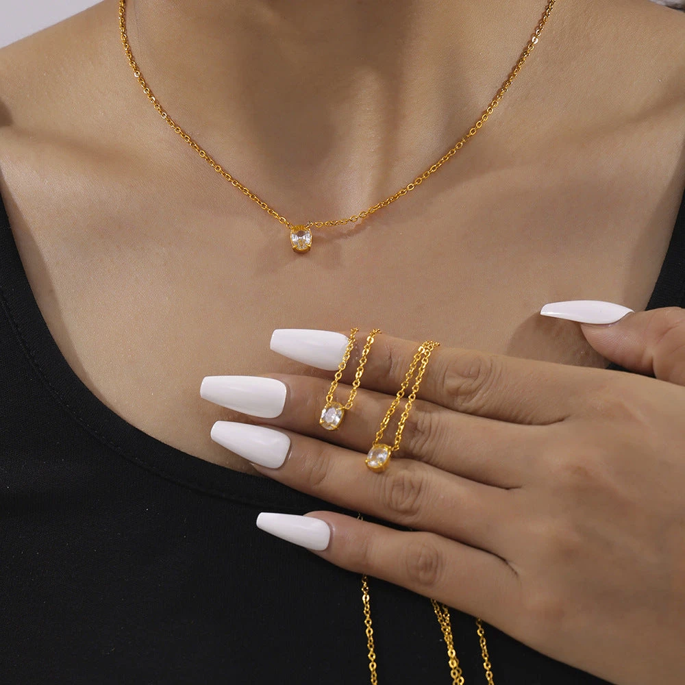 ELLIPTICAL ZIRCON NECKLACE