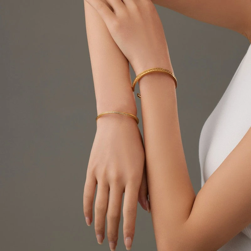 Open Fried Dough Twists C-shaped bracelet