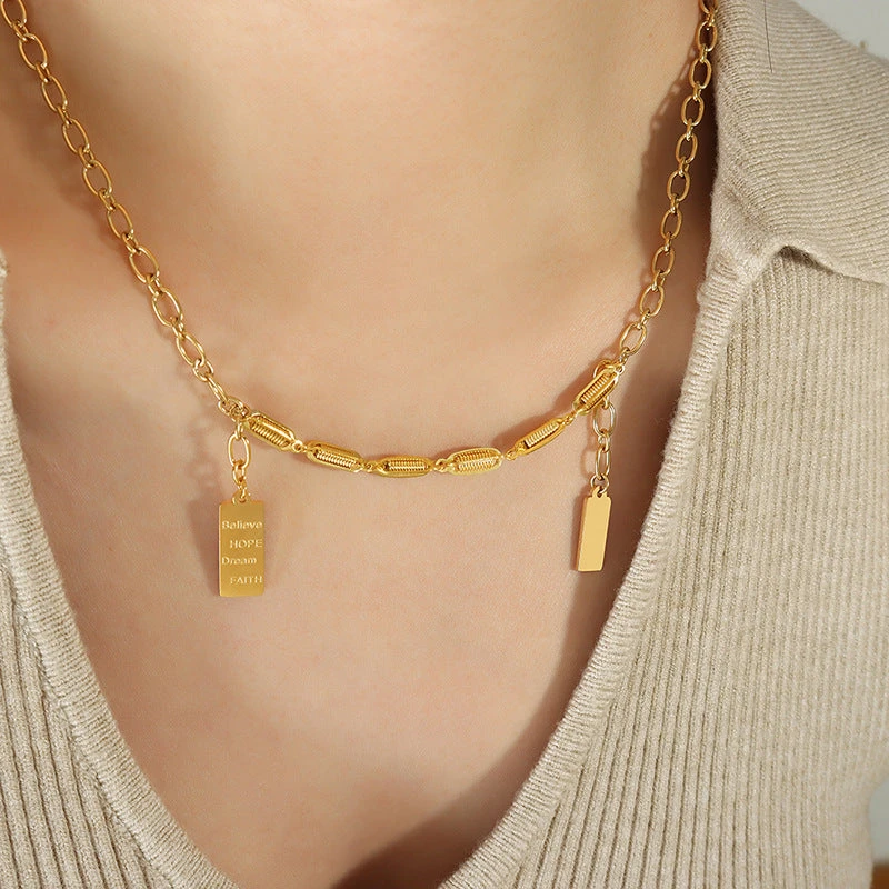 UNIQUE SQUARE PENDANT NECKLACE