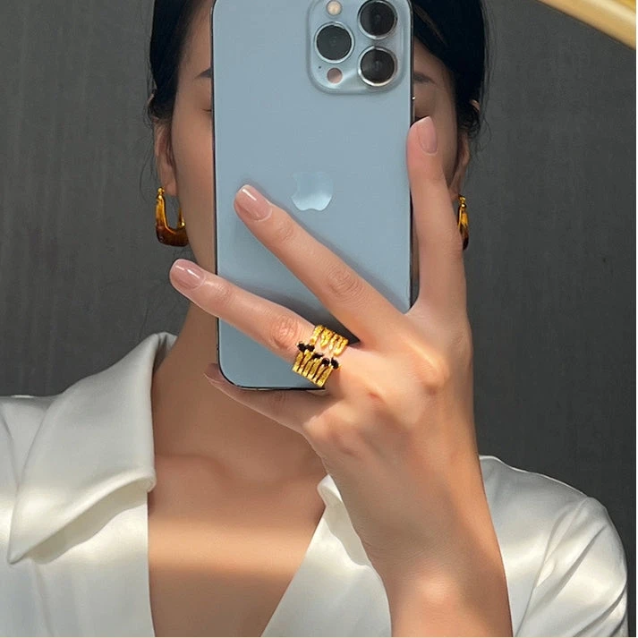 VINTAGE HAMMER PATTERN WIDE EDITION RING