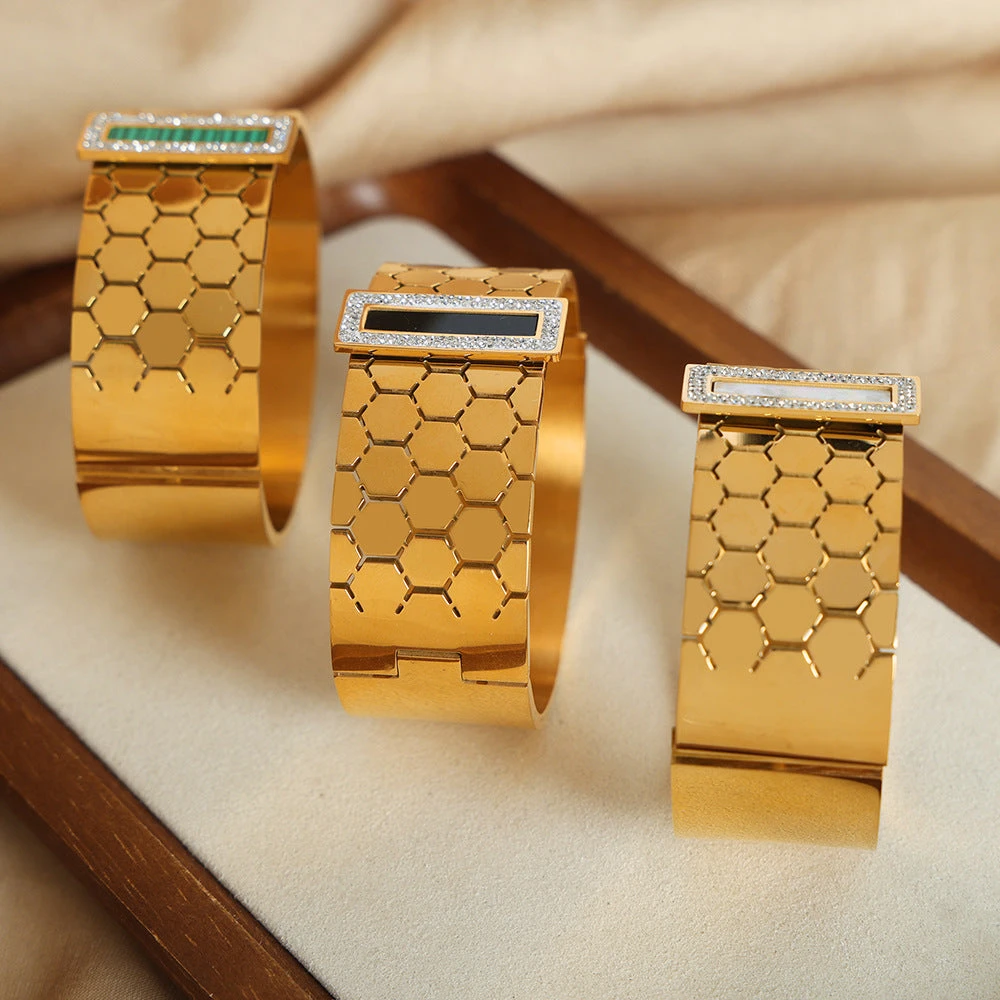 VINTAGE PALACE STYLE INLAID HONEYCOMB DESIGN BRACELET