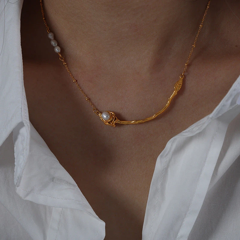 WATER PEARL NECKLACE