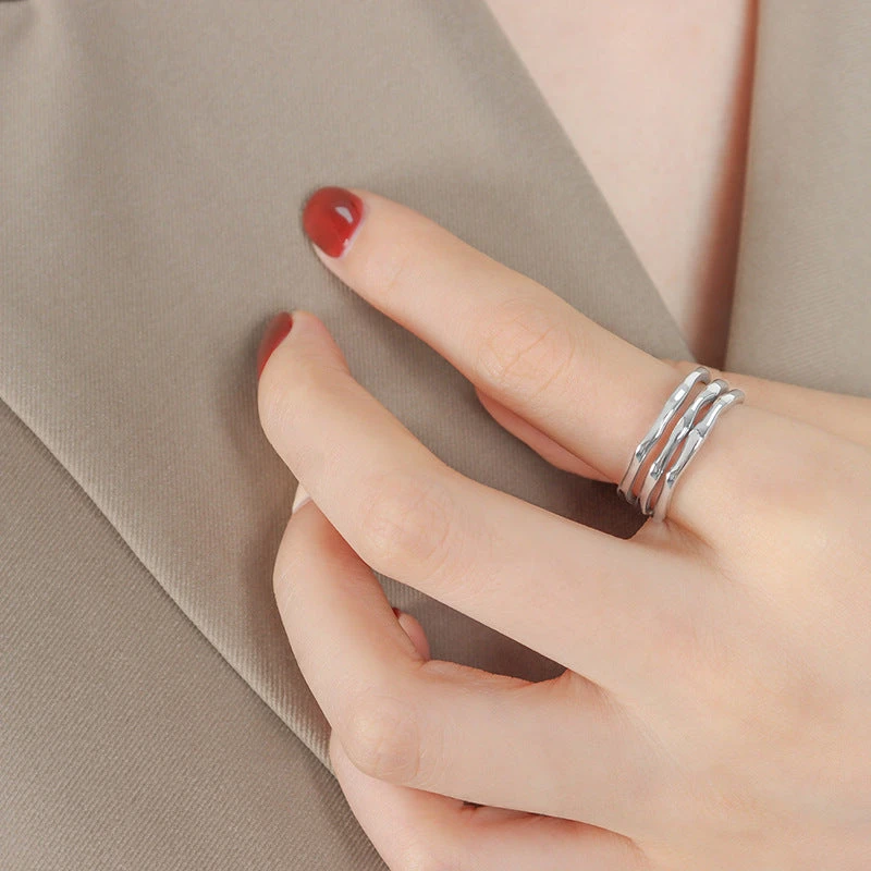 WAVE PATTERN THREE THREAD PLAIN RING