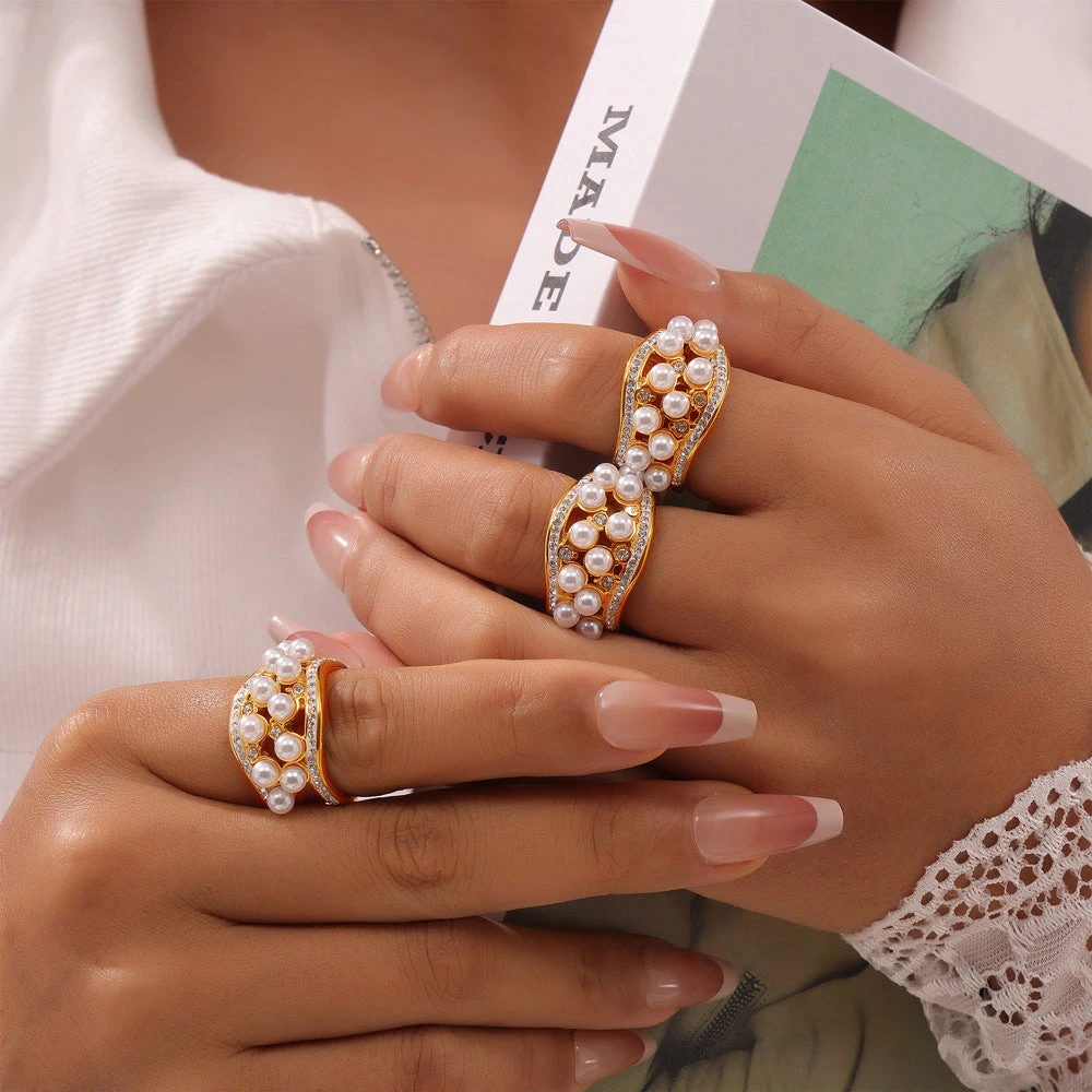 ZIRCON INLAID PEARL RING