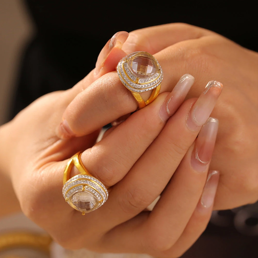 ZIRCON INLAID RING