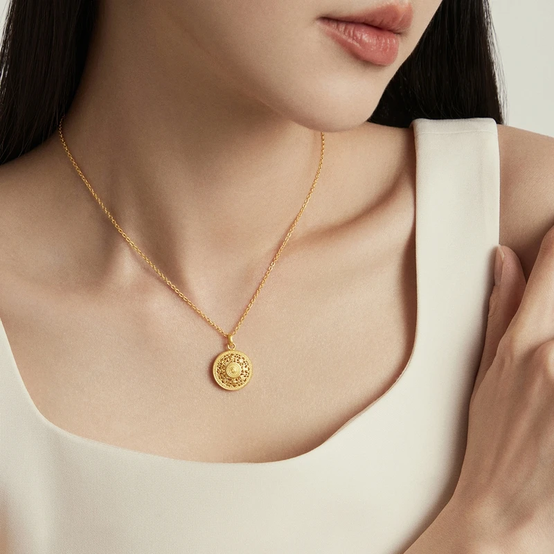 11.03g Eight Treasures Compass Gold Necklace with 'Fu' Character