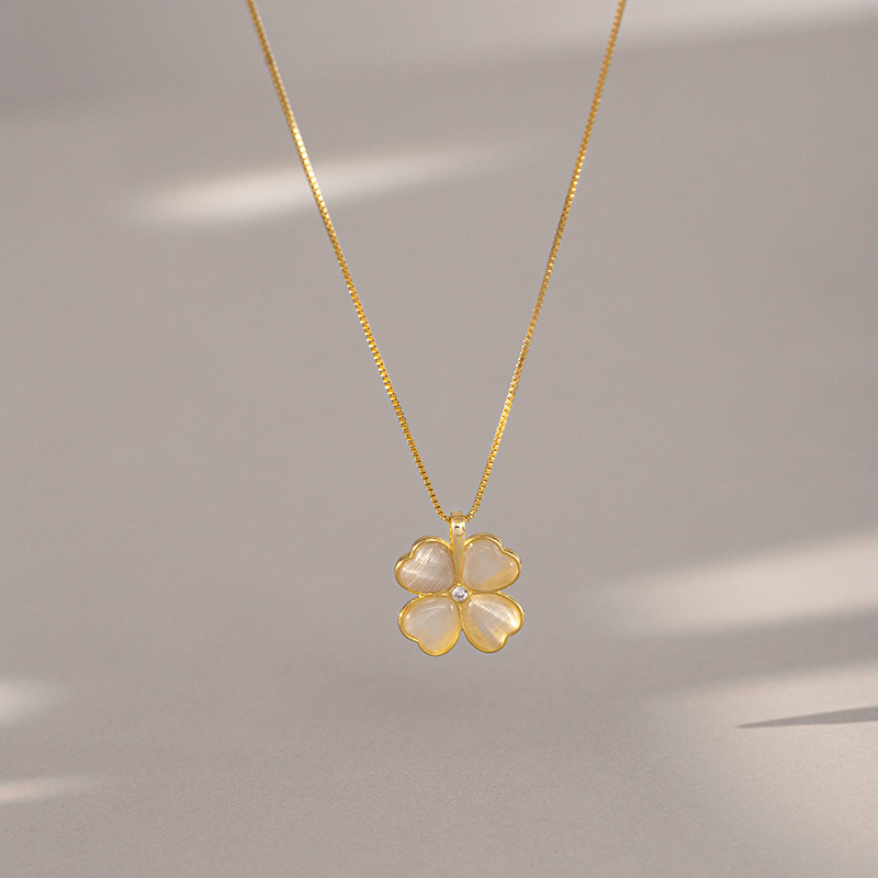 Gold Plated 925 Silver Pendant With A Zircon In The Middle And 4 Cat's Eye Heart-Shape Leafs, Gold Plated Silver Necklace For Women