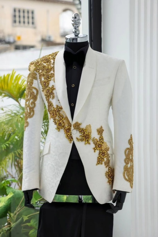 White Prom Outfits New Arrival Jacquard Shawl Lapel Men Suit