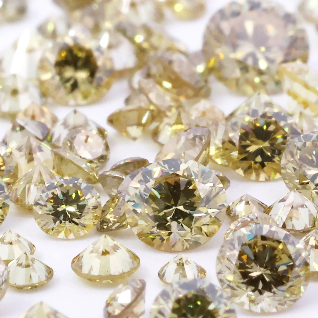 Custom Calibrated Melee Diamonds, 0.005ct - 0.01ct Carat Range Light Olive