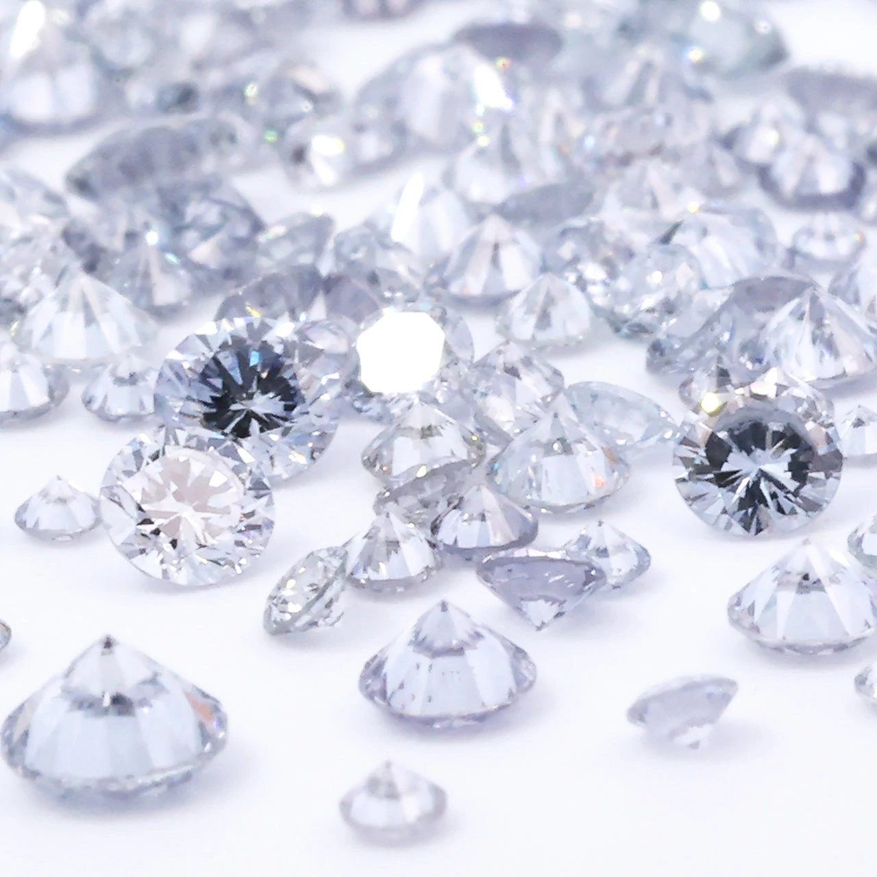 Medium Blue Melee Diamonds Factory for SI Melee Diamonds, 0.01ct - 0.05ct Carat Range