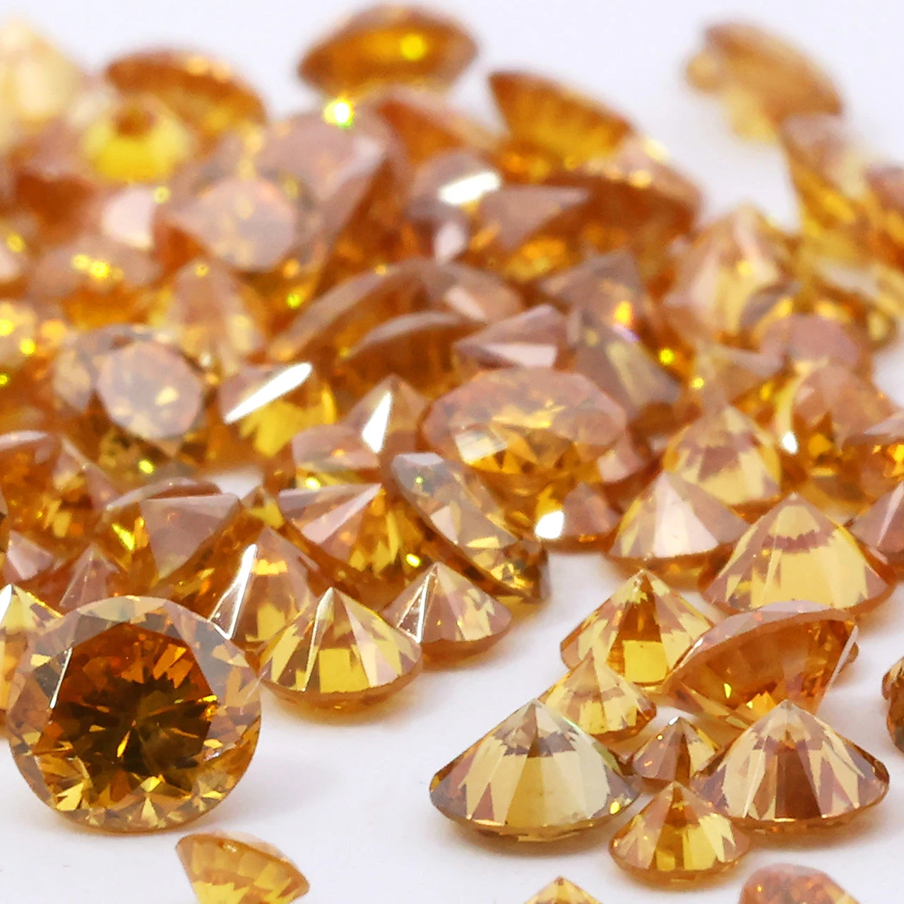 Amber B2B Natural Melee Diamonds, 0.03ct - 0.07ct Carat Range, VS+