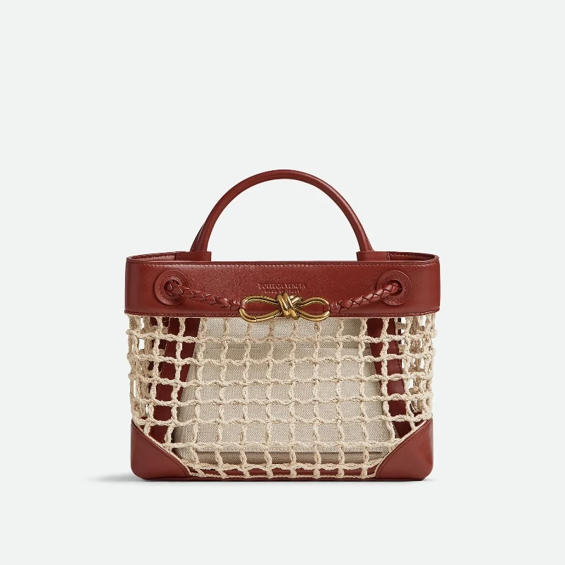 ​​Bottega Veneta Andiamo 25SS