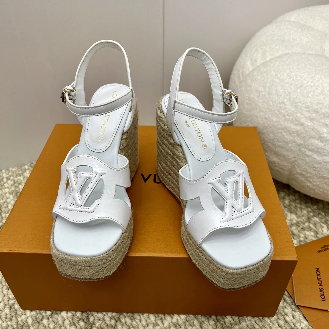 ​​Louis Vuitton × Takashi Murakami – HELIOS Raffia Platform Sandals​