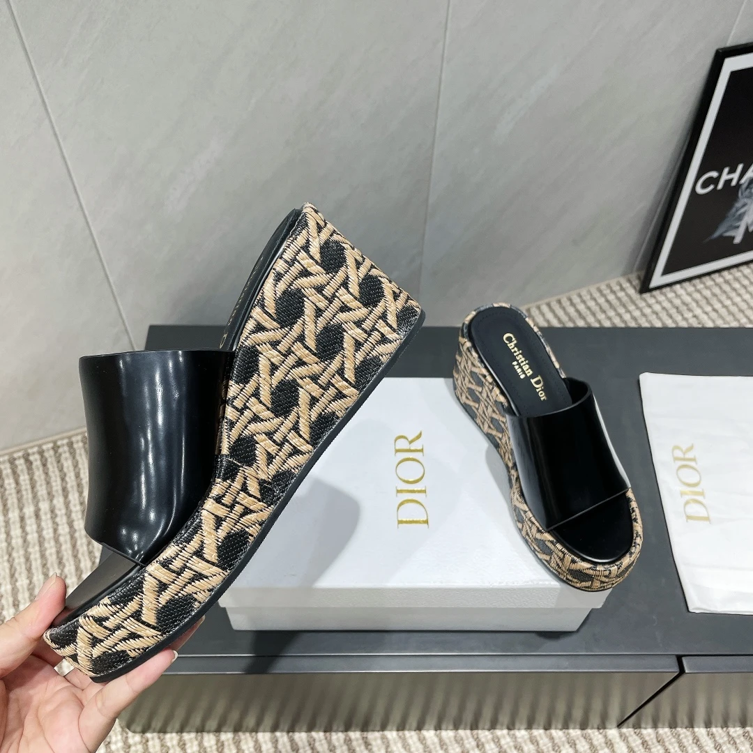 Dior 25ss summer high version new sandals.