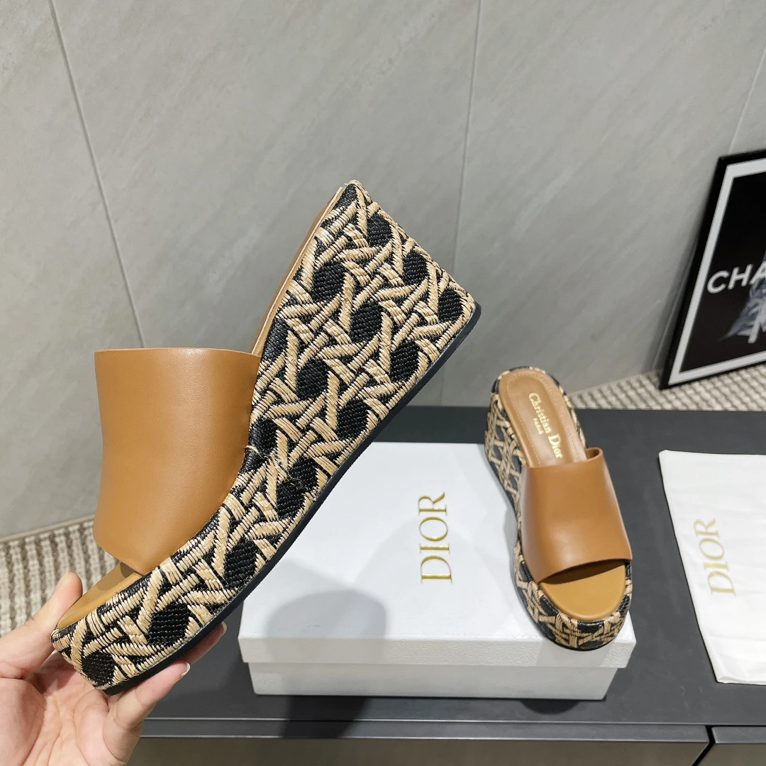 Dior 25ss summer high version new sandals.