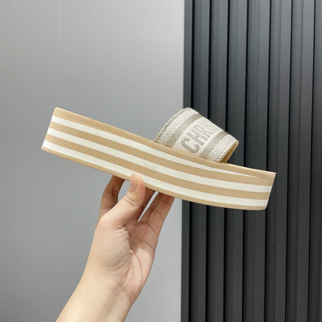 Dior 25ss new summer beach slippers