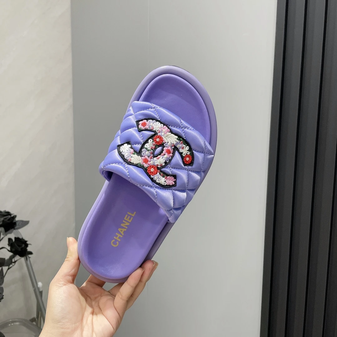 CHANE*L2025vs round-toe thick-soled sandals