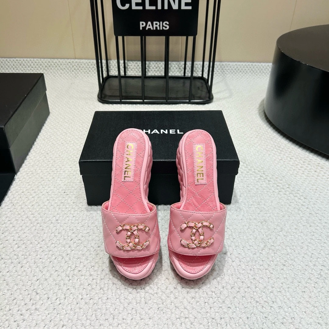 CHANEL 25vs Spring/Summer new fashion sandals