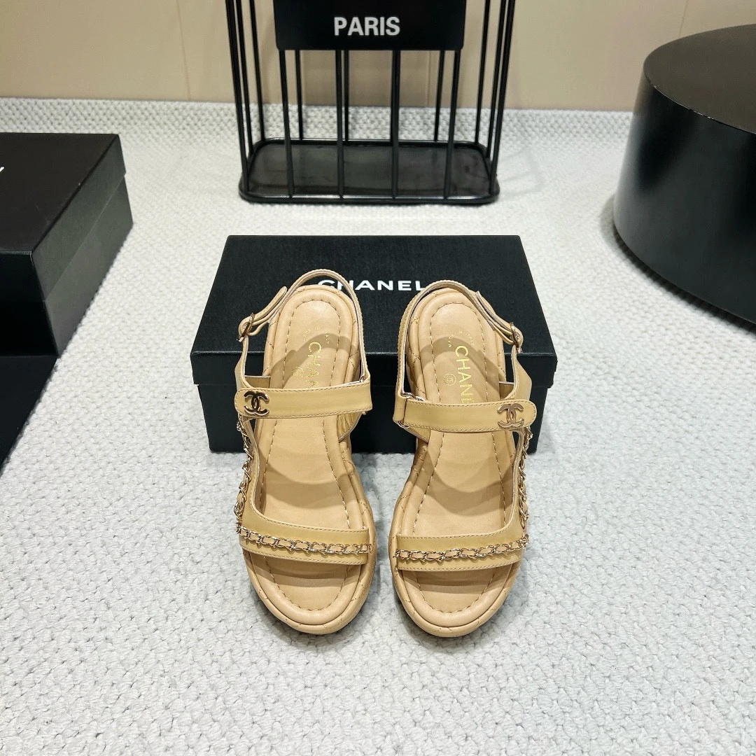 CHANEL 25vs fashion sandals