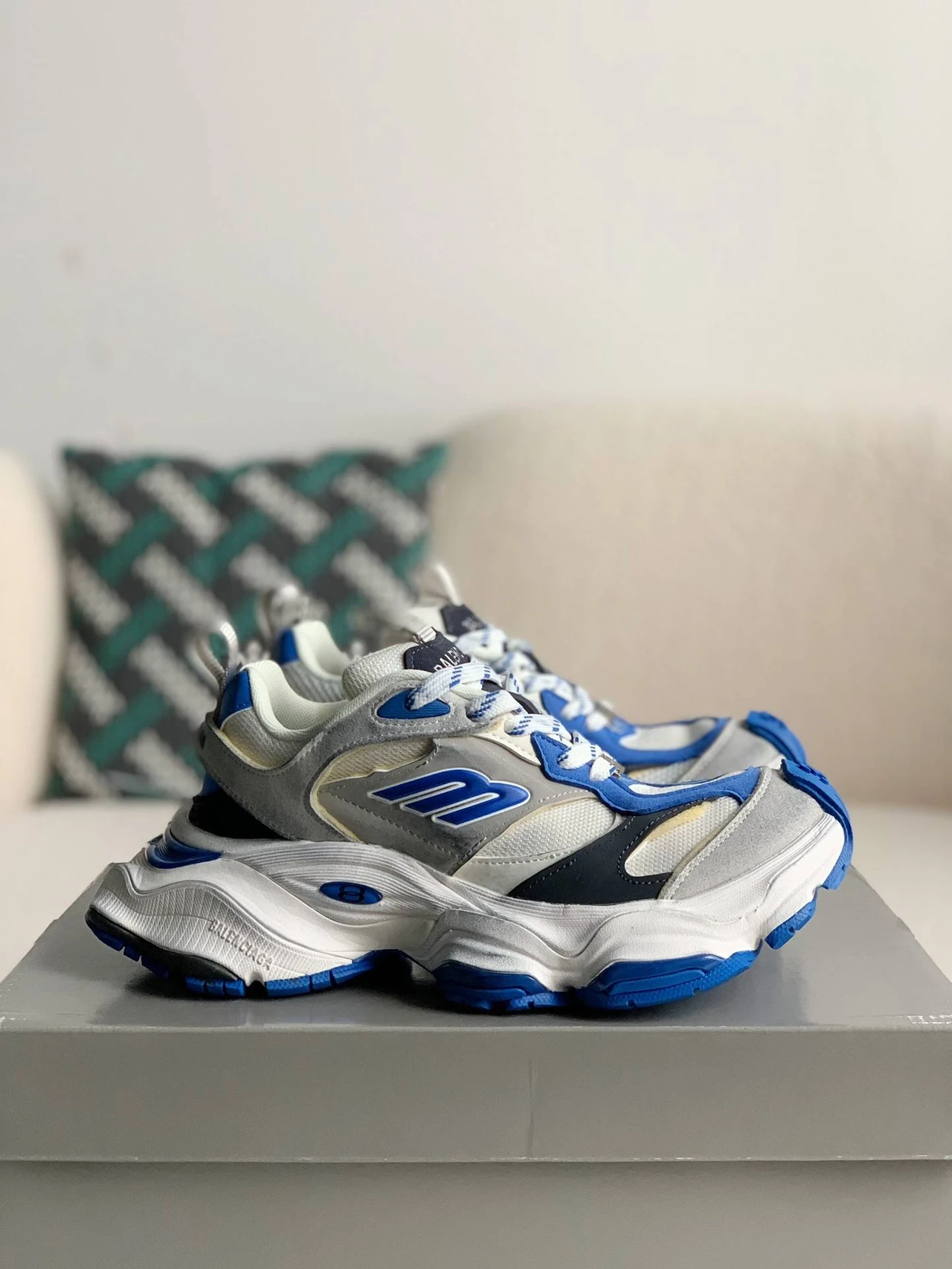 Balenciaga Runner Sneaker