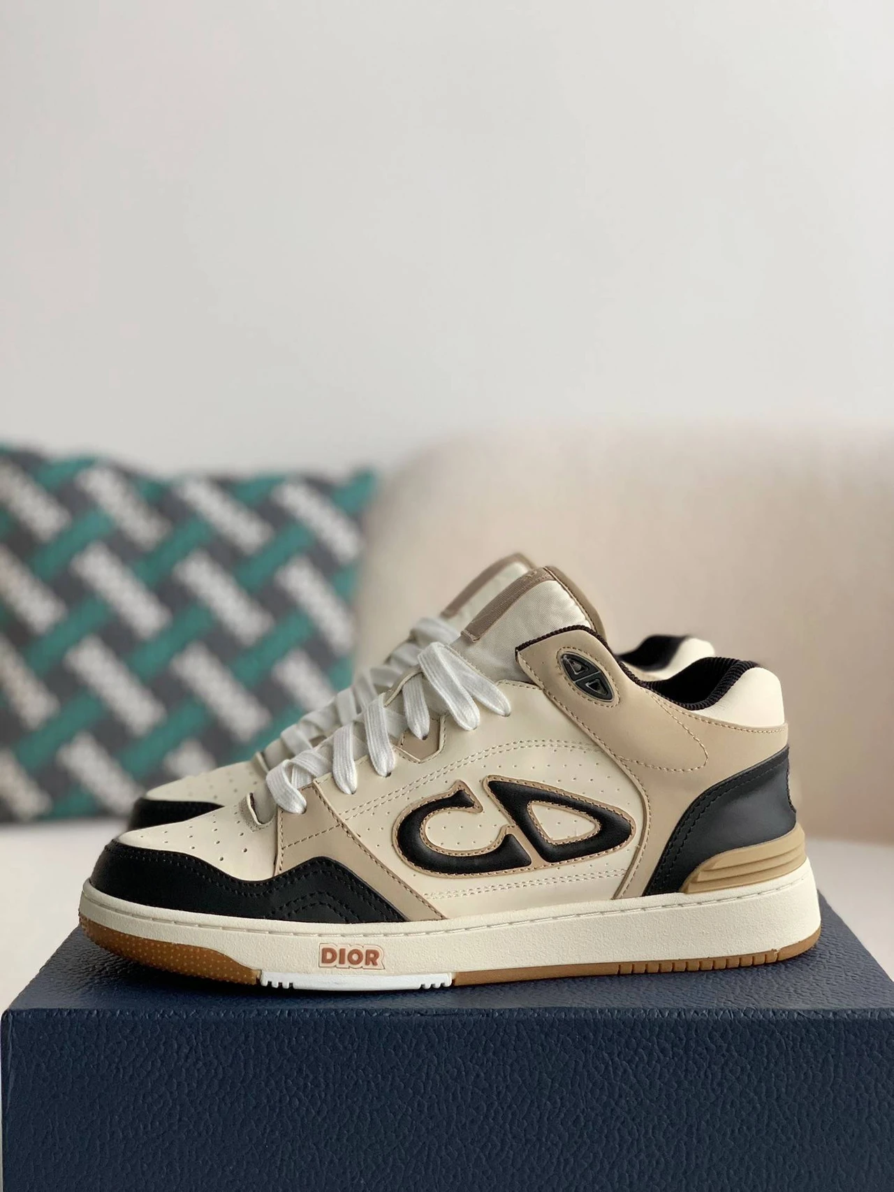 D*OR B57 New Sneaker
