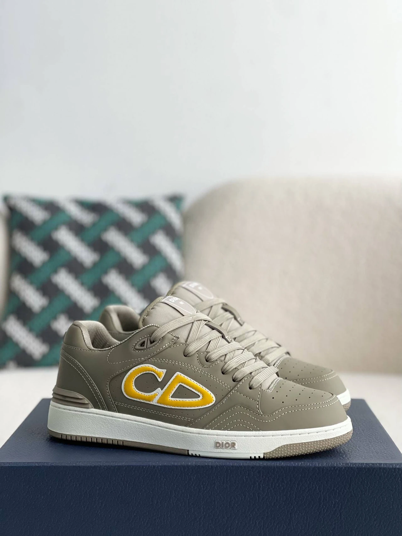 D*OR B57 Sneakers