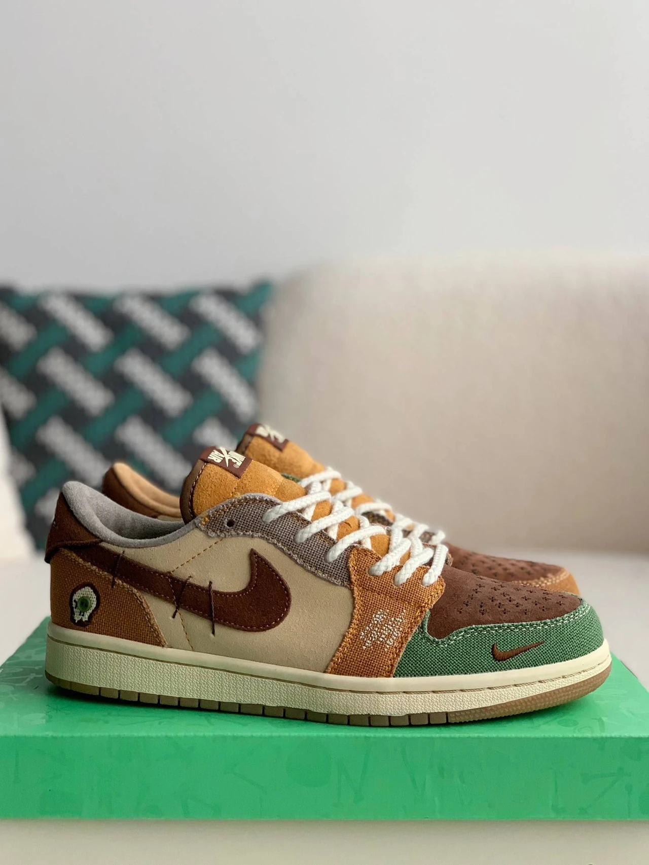 Nike Dunk Low Sneakers