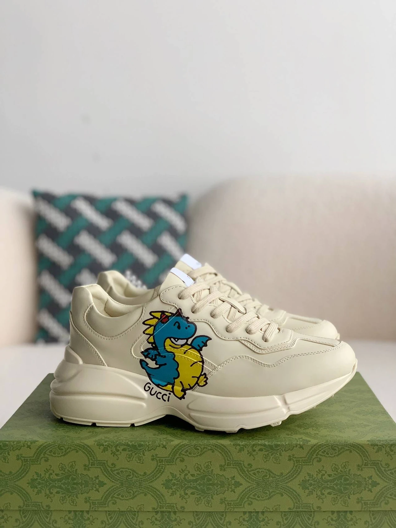 GU*I Retro Clunky Sneaker