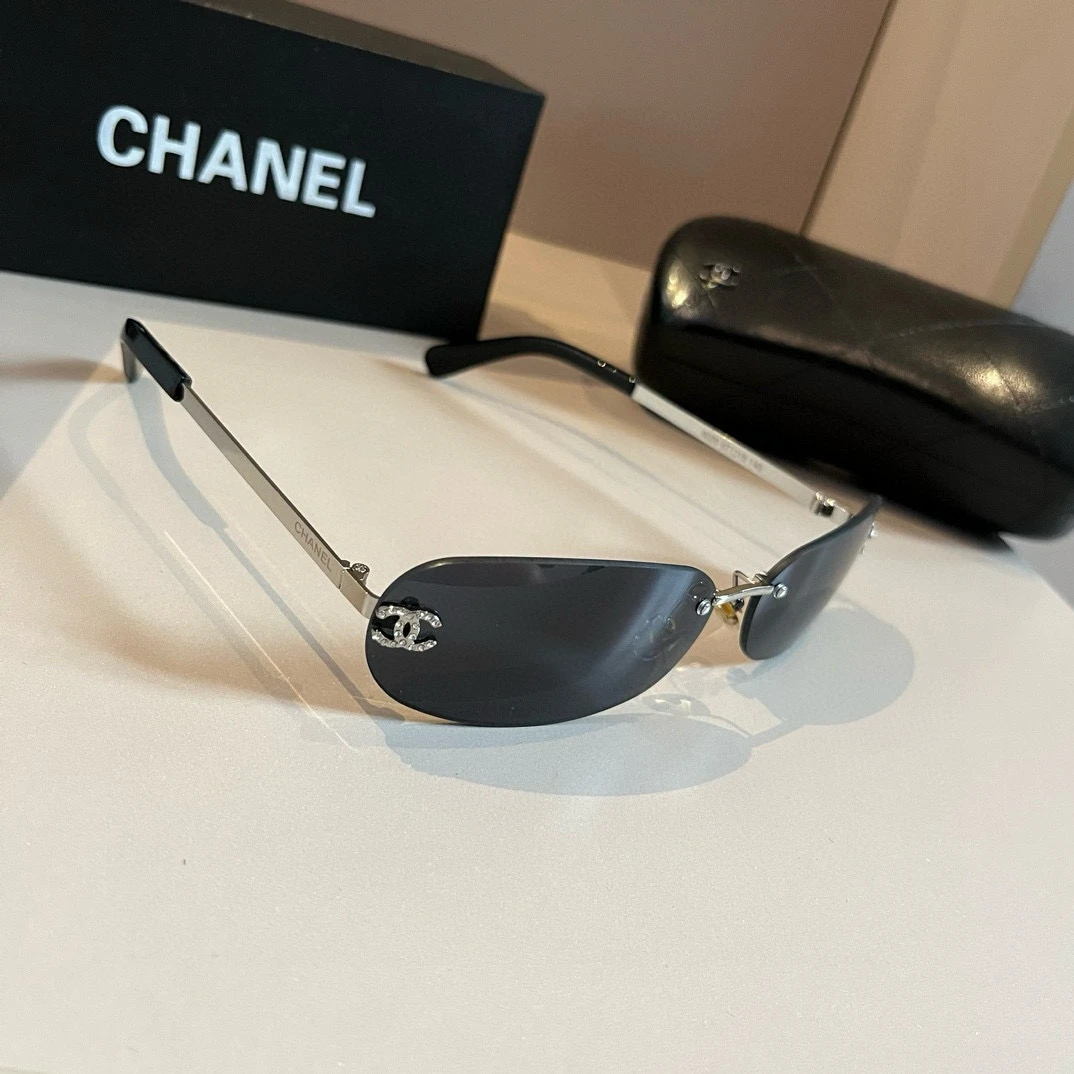 Chanel fashion sunglasses