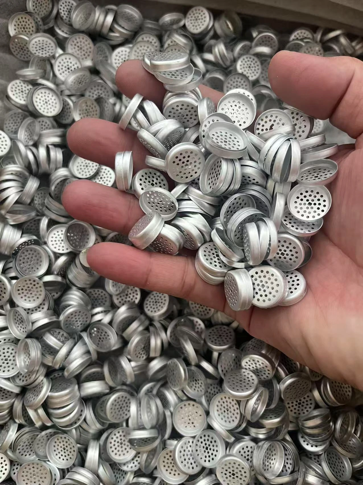 100-Pack Stainless Steel Dosing Capsules compatible with Storz & Bickel Mighty, Crafty+, Venty, and Volcano Hybrid Filling Chambers.
