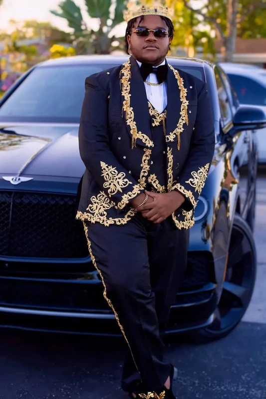 Ford Handsome Black Shawl Lapel Three Pieces Appliques Wedding Men Suits