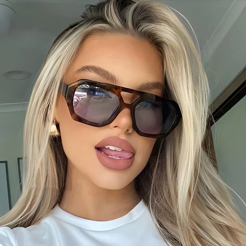 Oversized Geometric Square Sunglasses - Fashion Statement Shades with Gradient Lenses
