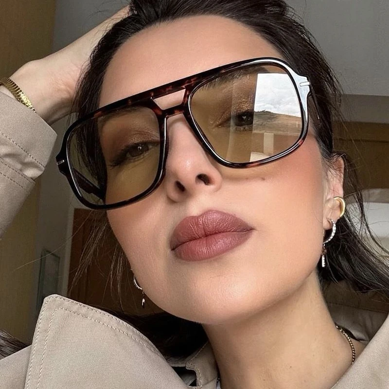 Double Bridge Square Sunglasses - Retro Aviator Style Fashion Shades with Metal Frame