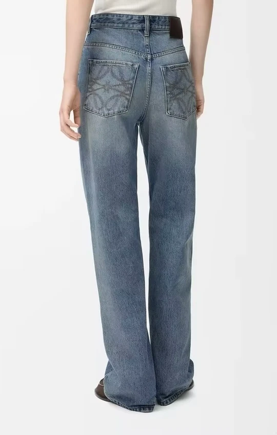 Embrodiered straight leg jeans